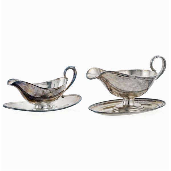 Group of silver metal objects (2)
