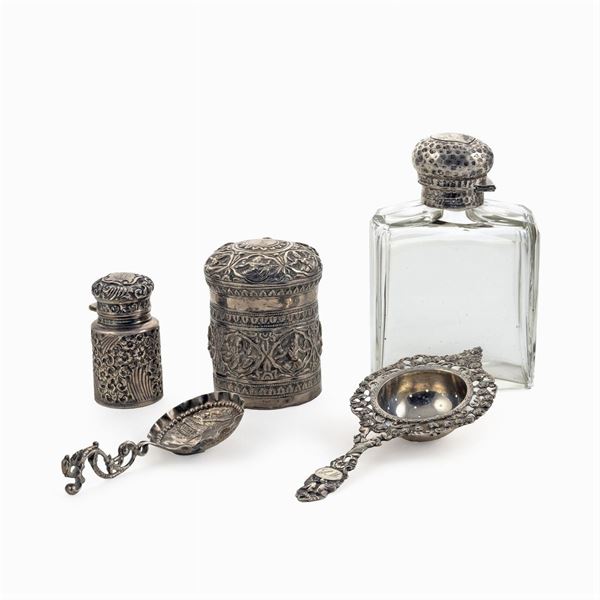 Group of silver objects (5)