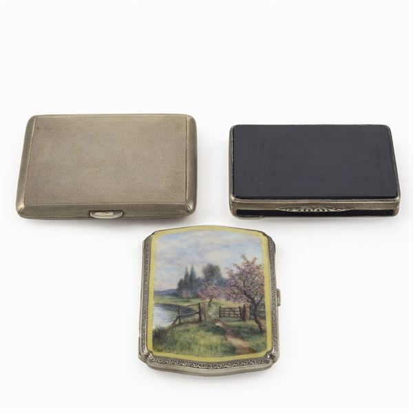 Three snuff boxes in silver, enamel and semi-precious stones