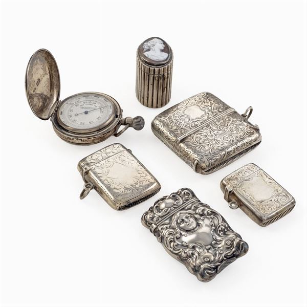 Group of silver objects (6)
