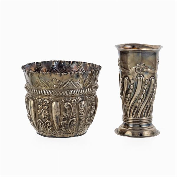 Group of silver objects (2)