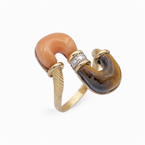 Anello in oro giallo 18kt corallo rosa e occhio di tigre
