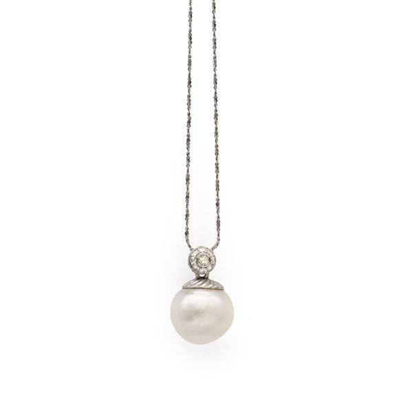 Pendente in oro bianco 18kt perla australiana e diamanti  - Asta Gioielli Orologi e Fashion Vintage - Colasanti Casa d'Aste