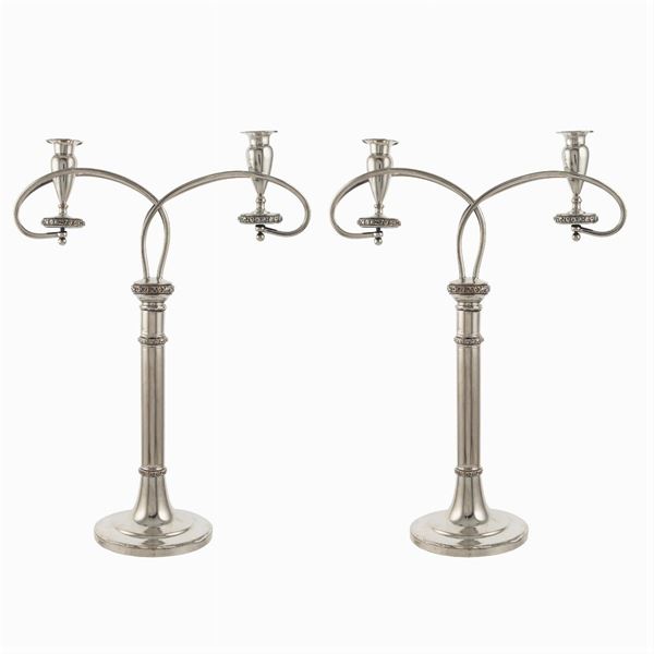 Pair of silvered metal candlesticks  (England, 20th century)  - Auction Fine Silver and Art of the table - Colasanti Casa d'Aste