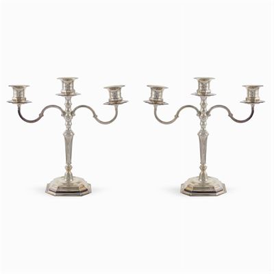Coppia di Candelabri in Argento