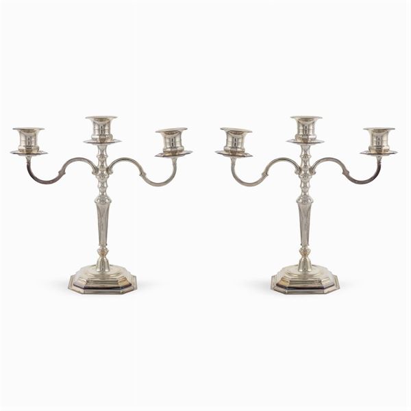 Pair of silver candelabra  (Italy, 20th century)  - Auction Fine Silver and Art of the table - Colasanti Casa d'Aste