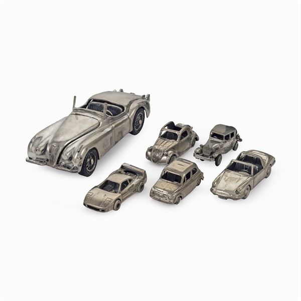 Gruppo di sei modellini di auto in argento