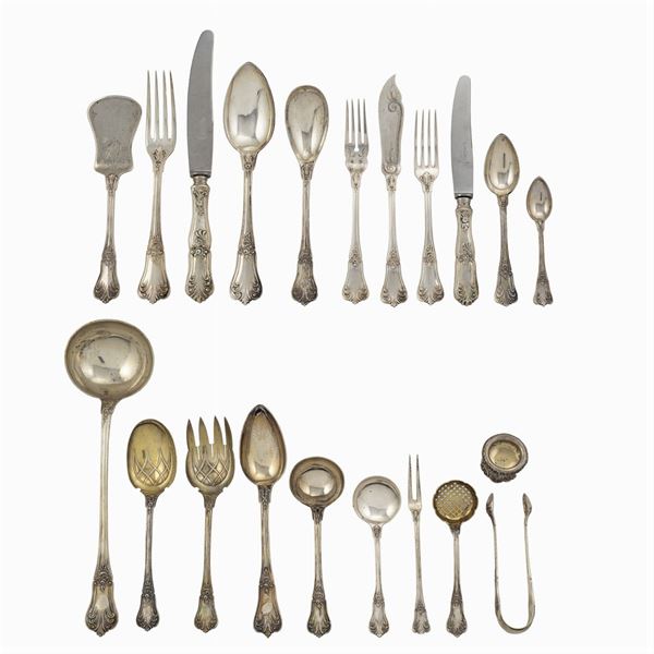 Silver cutlery set (121)