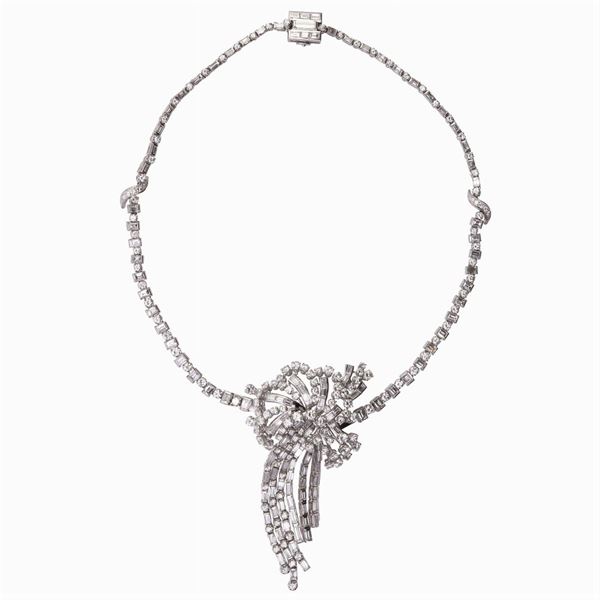 Importante collier in platino e diamanti