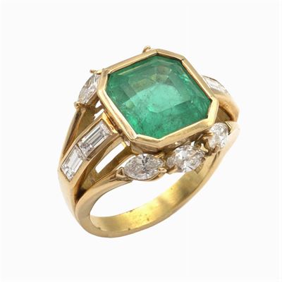 Anello in Oro Giallo 18kt Smeraldo Naturale Colombiano Ct 6,50