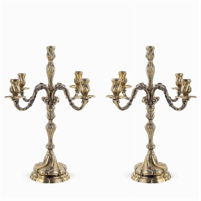 Coppia di Candelabri a Cinque Luci in Argento Stile Luigi XV
