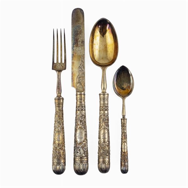 Gilded  silver tableware (96)