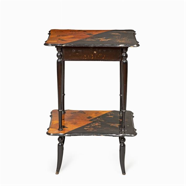 Wooden centerpiece table