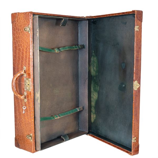 Louis Vuitton vintage suitcase (1930/40s signed and numbered) - Auction  Fine Jewels Watches and Fashion Vintage - Colasanti Casa d'Aste