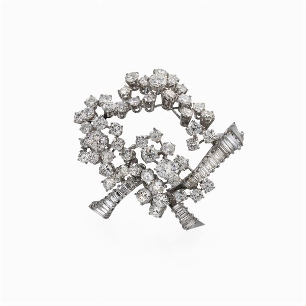 18kt white gold and diamonds floral pattern brooch
