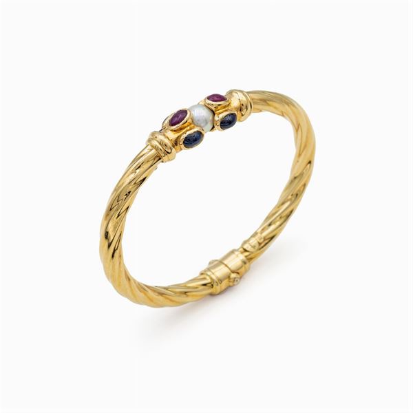 18kt yellow gold handcuff bracelet