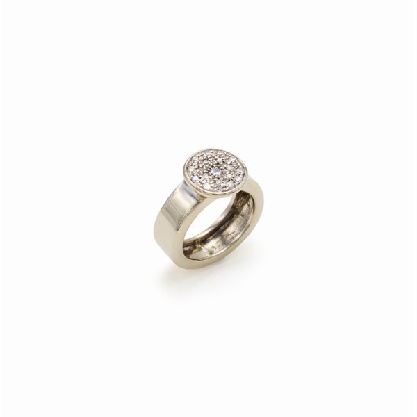 Anello in oro bianco 18kt e diamanti