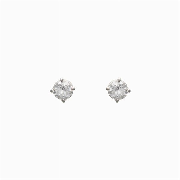 18kt white gold and two diamonds lobe earrings