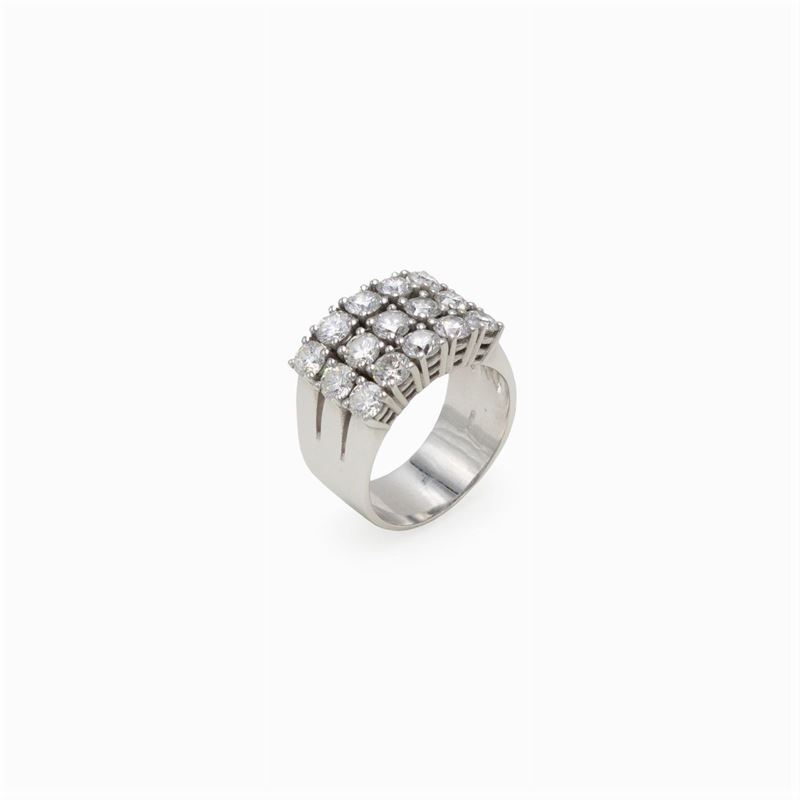 Anello in Oro Bianco 18kt e Riviere di Diamanti
