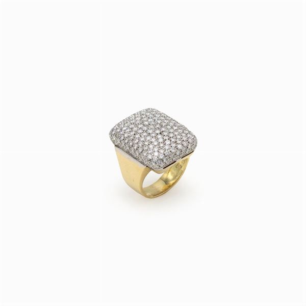 18kt two colour gold and pavé diamonds ring