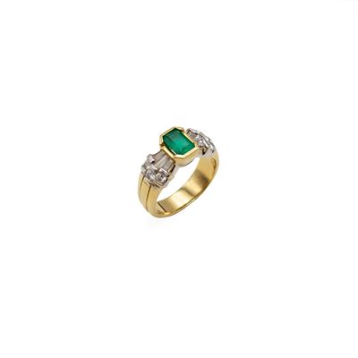 Anello in Oro Giallo 18kt, Smeraldo e Diamanti
