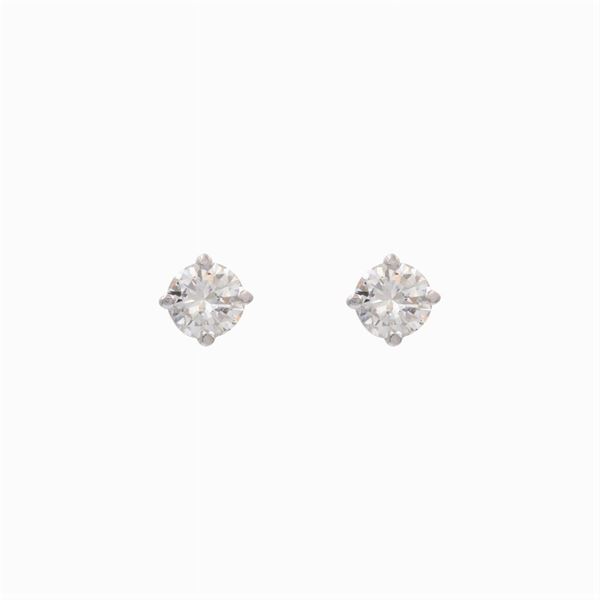 18kt white gold and two diamonds lobe earrings