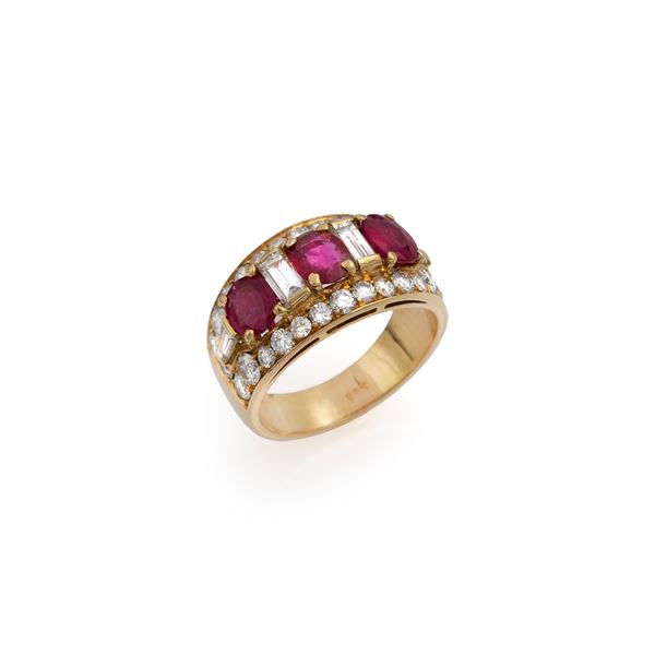 18kt yellow gold with rubies and diamonds band ring