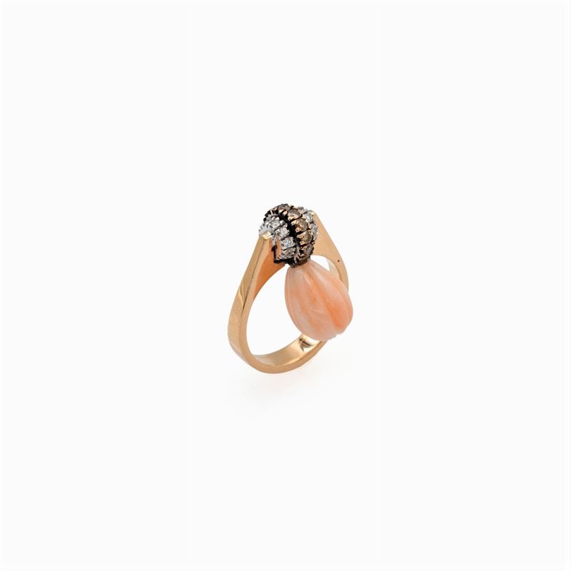 Anello in Oro Rosa 18kt con Pendente Girevole