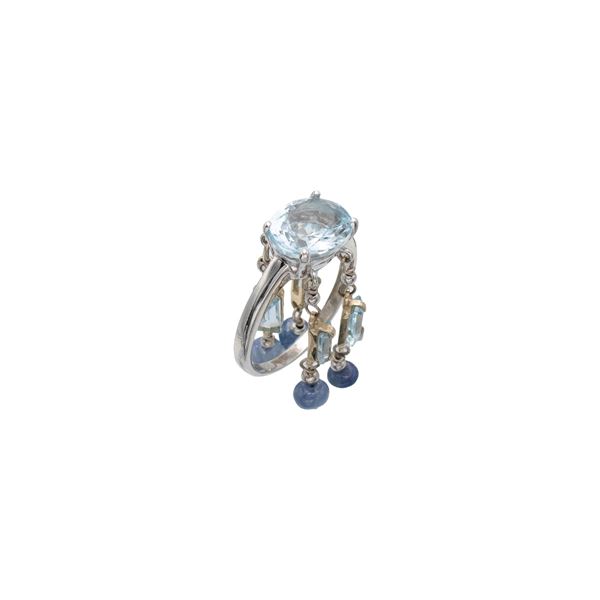 18kt white gold with aquamarine Charms ring