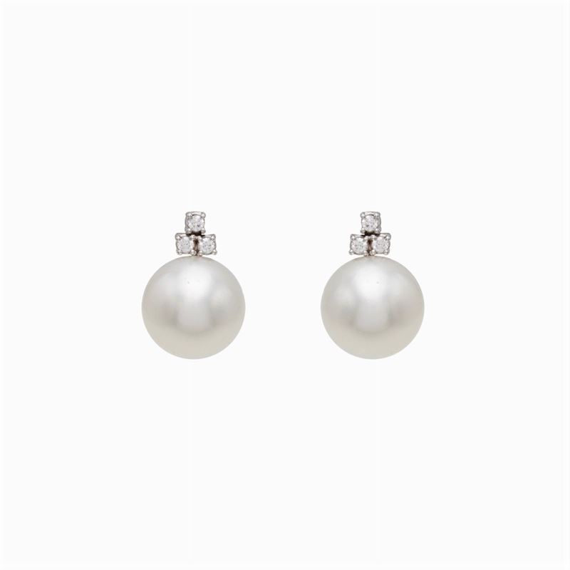 Orecchini a Lobo in Oro Bianco 18kt