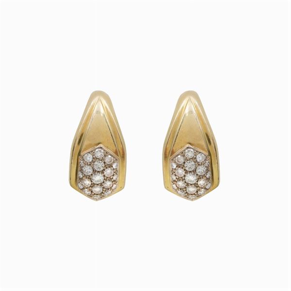 Orecchini pendenti in oro giallo 18kt e diamanti
