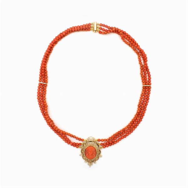 Mediterranean coral three-strand necklace