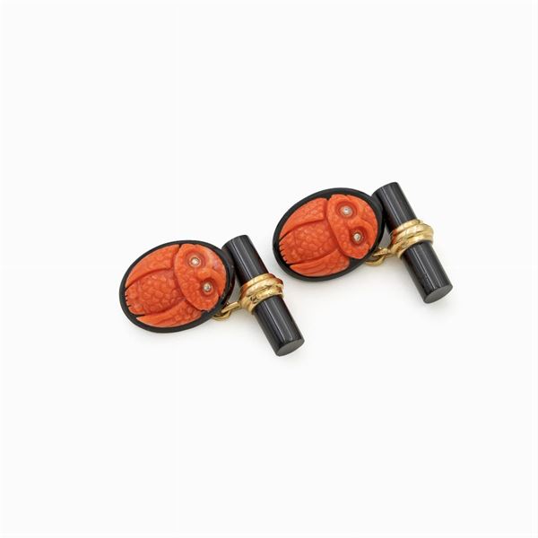 18kt yellow gold Owl cufflinks