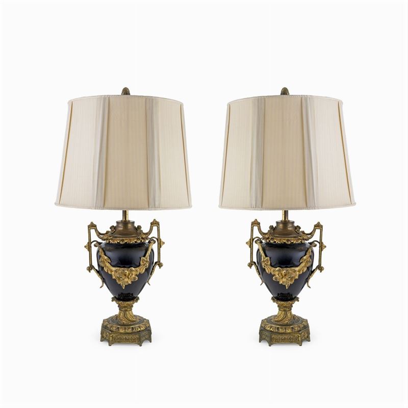 Coppie di Lampade in Metallo Dorato e Porcellana Blu Cobalto