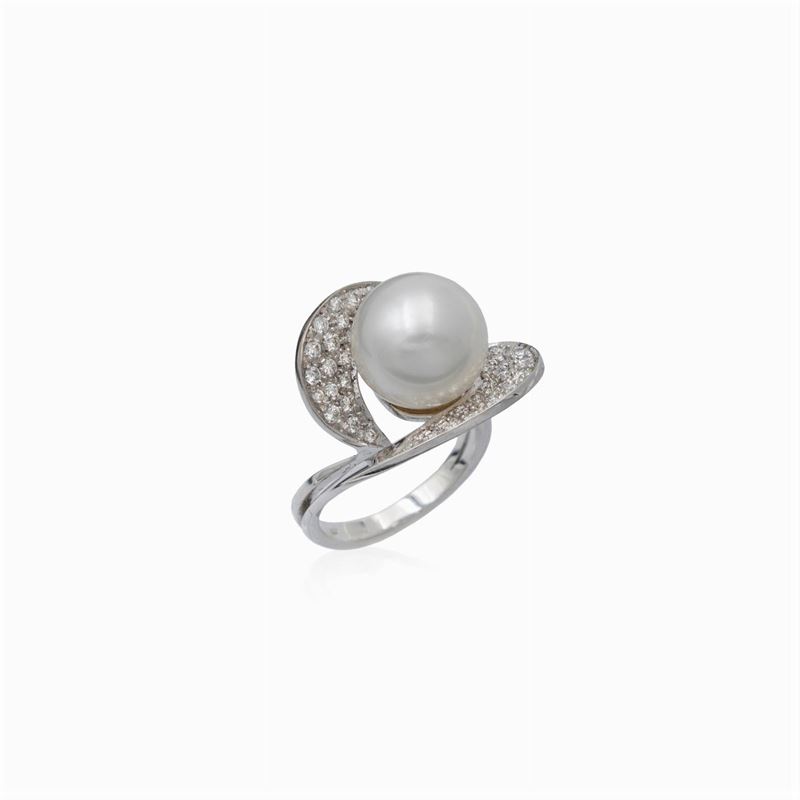 Anello in Oro Bianco 18kt Perla Australiana e Diamanti