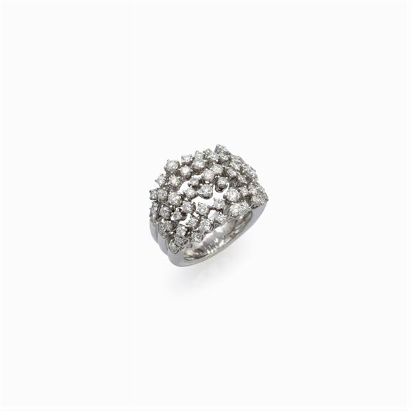 Anello in oro bianco 18kt e diamanti