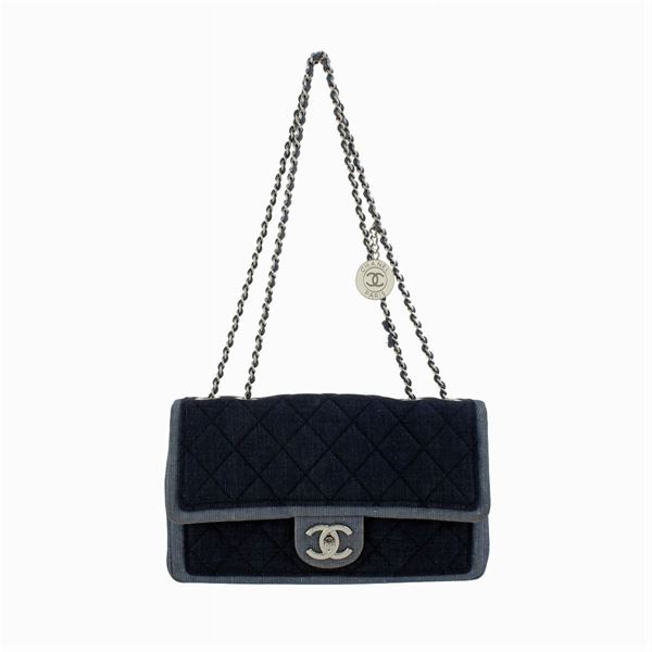 Chanel borsa a tracolla vintage collezione Timeless