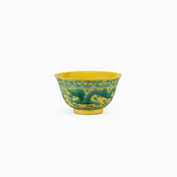 Polychrome porcelain cup