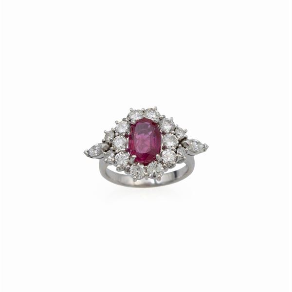 Anello in oro bianco 18kt rubino naturale Ceylon