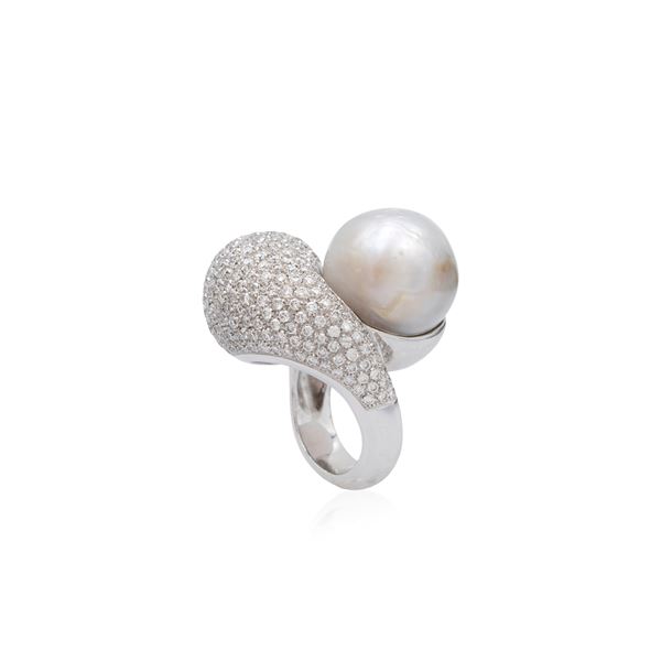 18kt white gold Cocktail ring and South Sea pearl