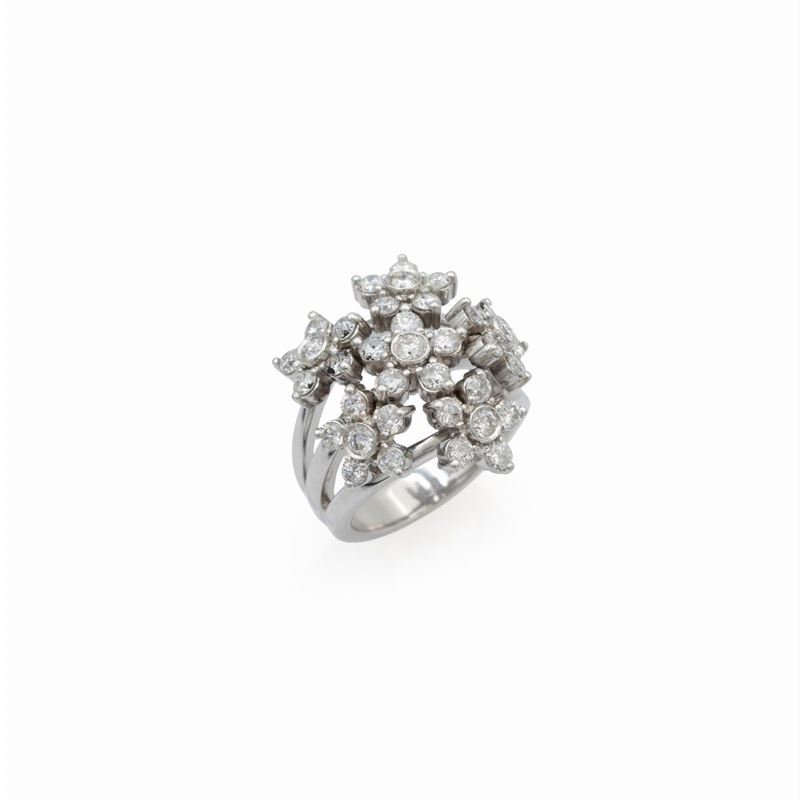 Anello Girevole a Motivo Floreale in Oro Bianco 14kt