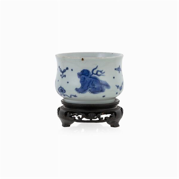 Porcelain censer