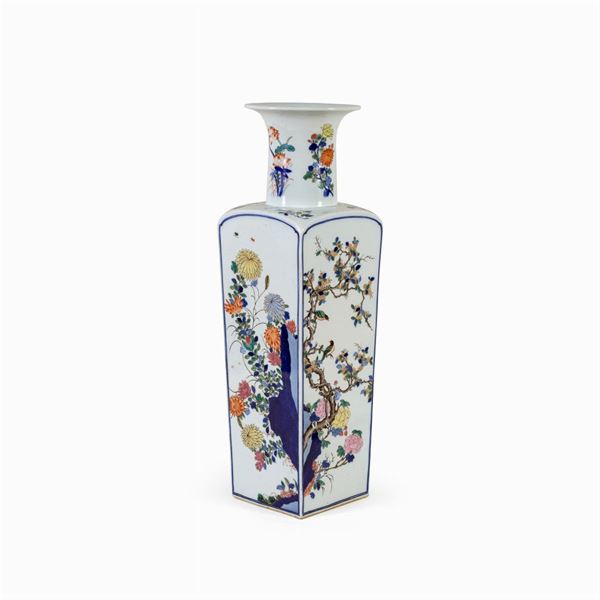Polychrome porcelain squared vase