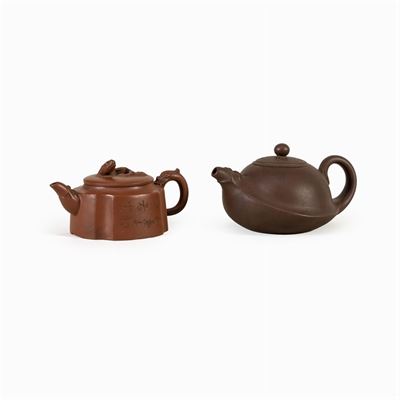 Gruppo di Due Teiere in Terracotta
