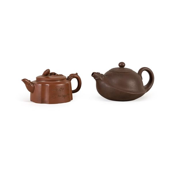 Group of two terracotta teapots  (China, 20th century)  - Auction Old Master Paintings, Furniture, Sculpture and Works of Art - Colasanti Casa d'Aste