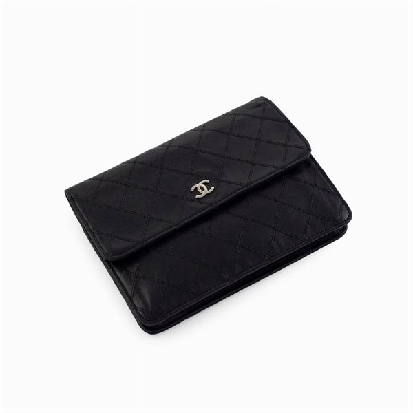 Chanel pochette vintage