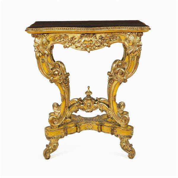 Console in legno dorato ed intagliato