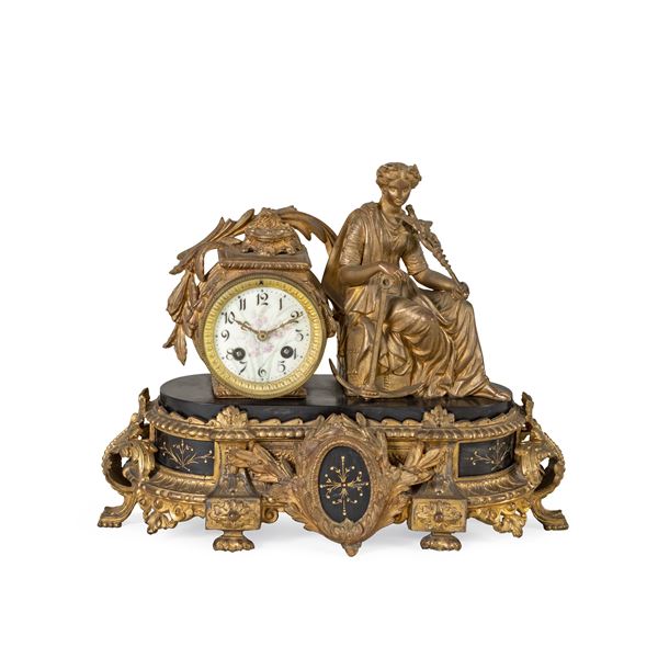 Orologio da tavolo in antimonio e marmo nero