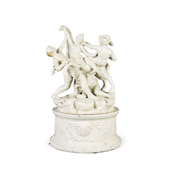 Gruppo in ceramica smaltata bianca