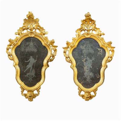 Coppia di Specchiere in Legno Dorato